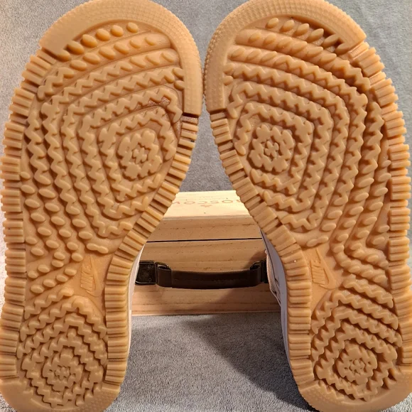 Nike Women's Air Force 1 High Utility 2.0, Size 10.5 - Picture 6 of 12